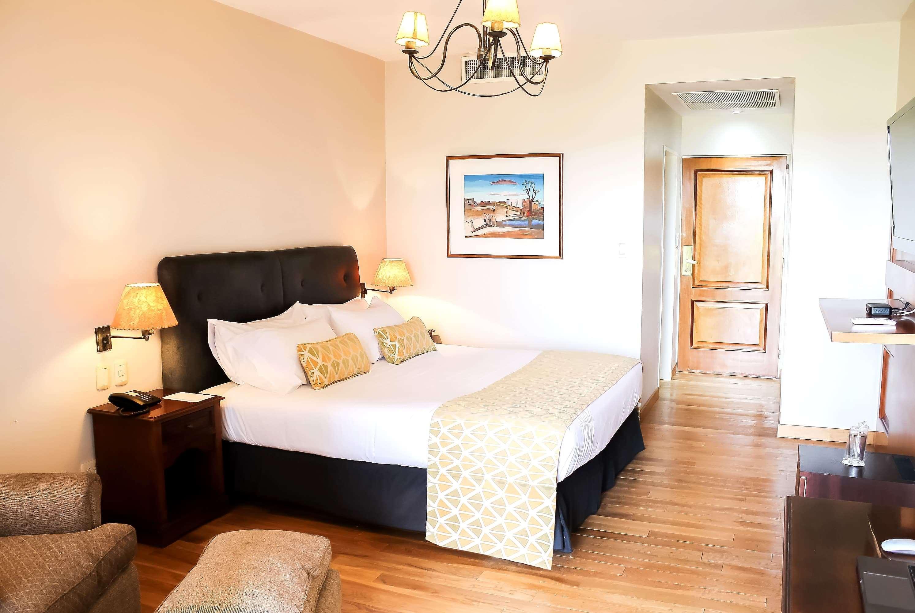 Отель Wyndham Garden Lujan Экстерьер фото
