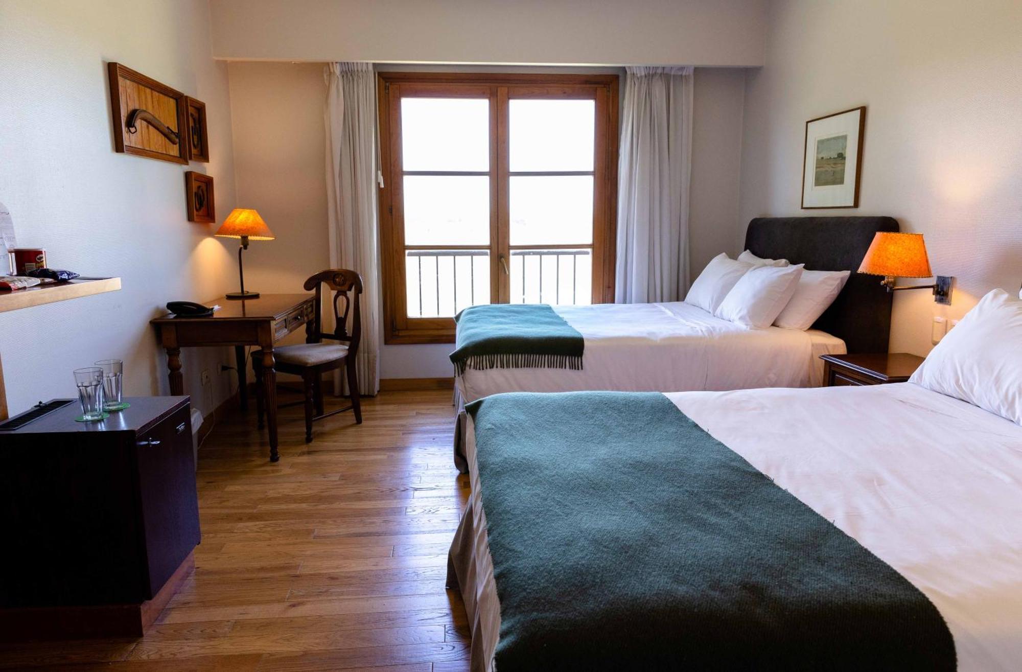 Отель Wyndham Garden Lujan Экстерьер фото