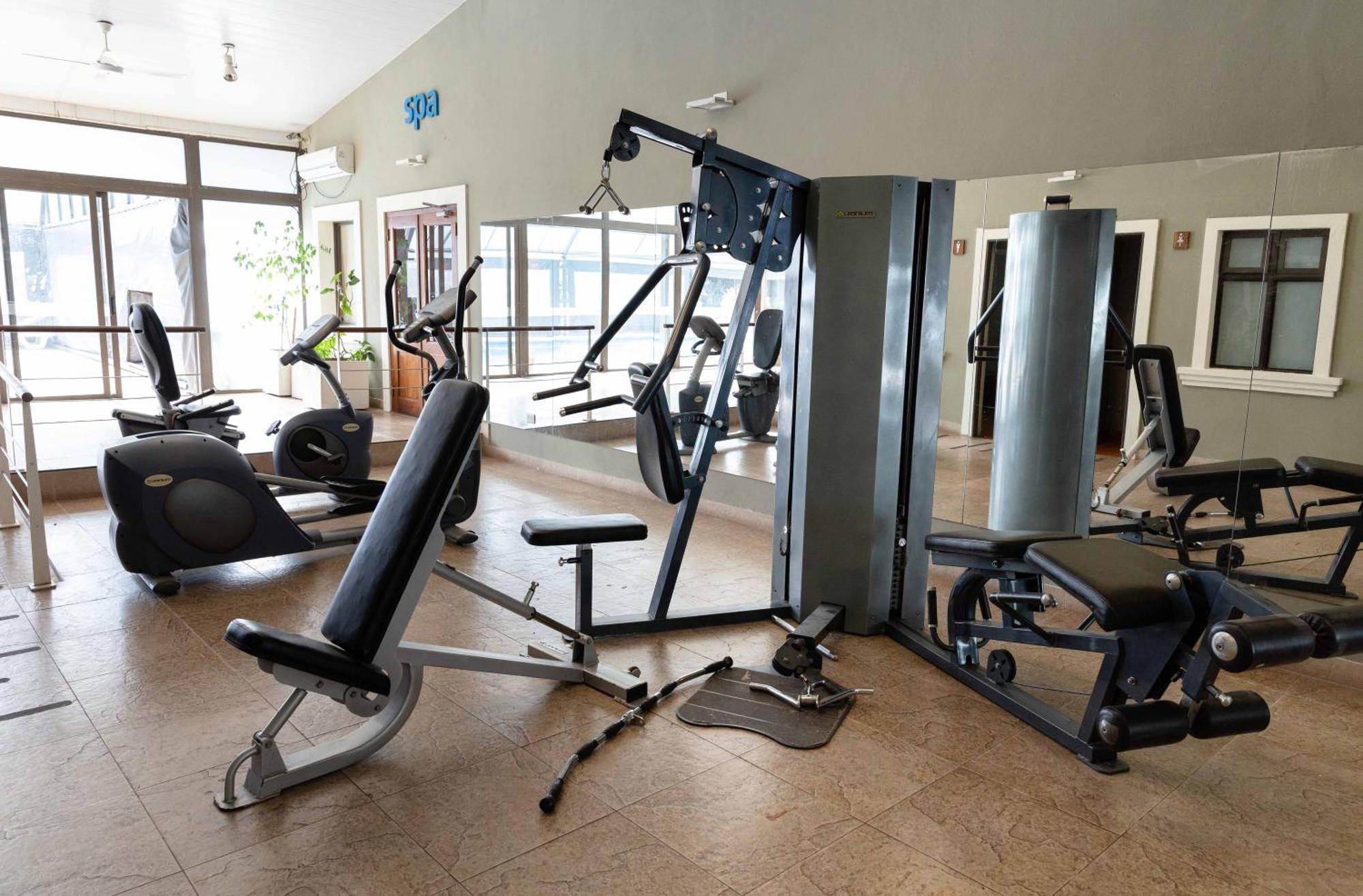 Отель Wyndham Garden Lujan Экстерьер фото