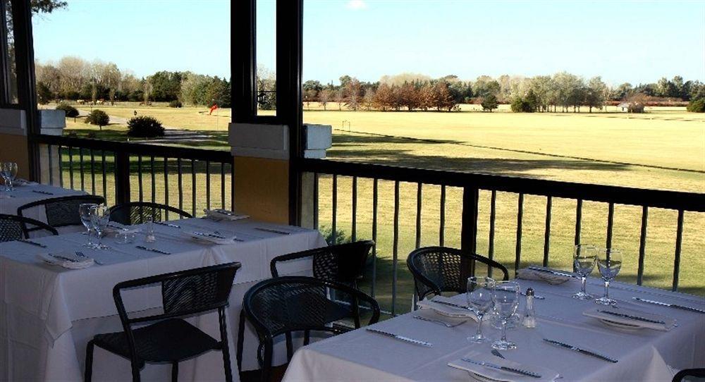 Отель Wyndham Garden Lujan Экстерьер фото